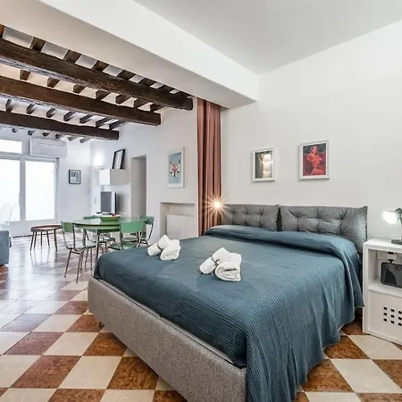 Casa Camilla - Arty Nel Centro Storico Parma